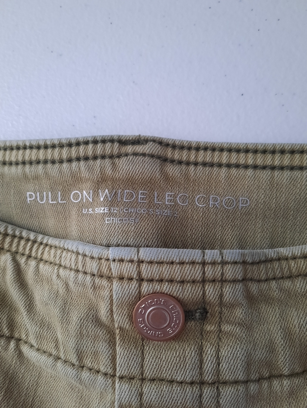 Chico's High Rise Pull On Wide Leg Crop Jeans in Washed Sage Green size 12 - Picture 7 of 16